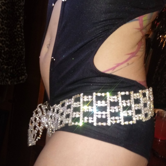 Very Sexy Diamond Belt - Picture 5 of 9